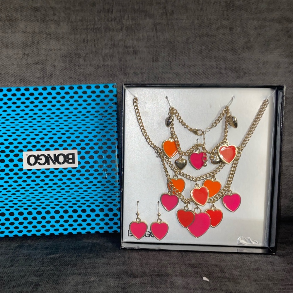 NEW - BONGO Necklace, Bracelet & Earrings Set w/Pink & Orange Hearts w/Gold-Tone